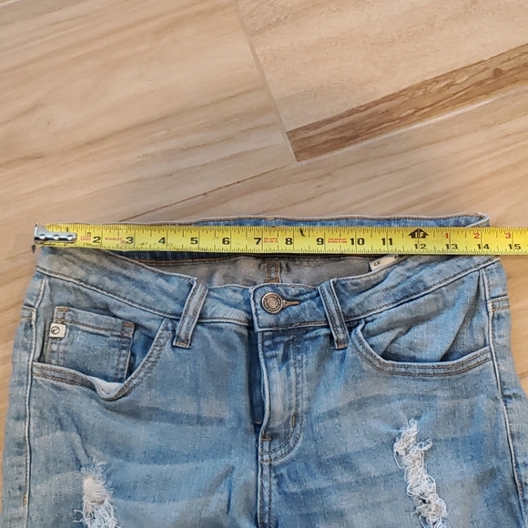 KanCan Mid Rise Light Wash Distressed Skinny Jeans 27 - Picture 11 of 15